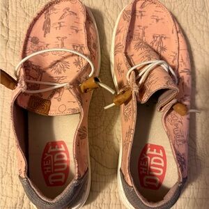 Hey Dude Mauve Printed Slip-On’s